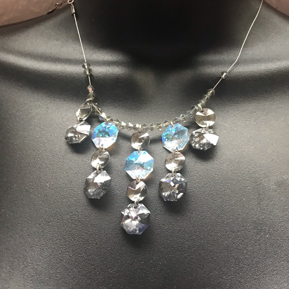 Fashion jewelry sparkly necklace